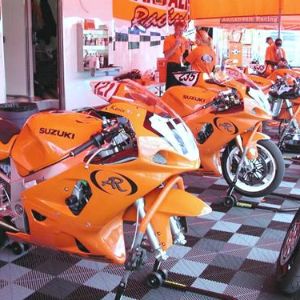 Suzuki Motersport Pitbox